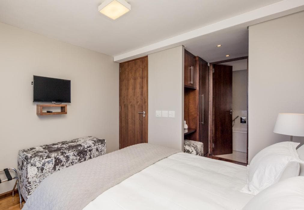 Four Bedroom Penthouse with Jacuzzi