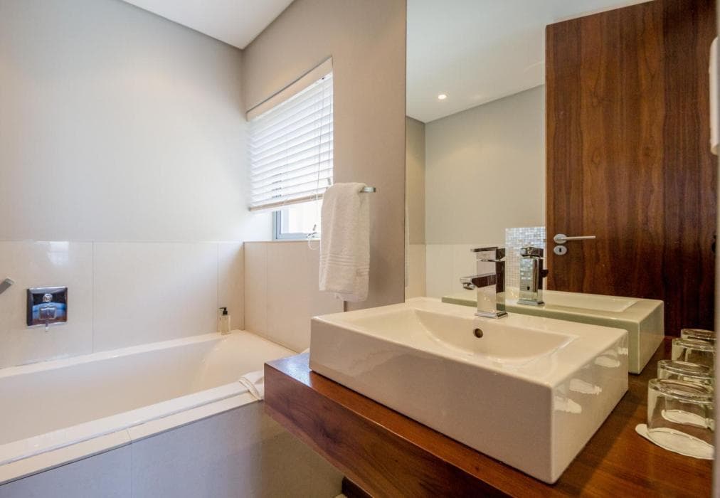 Four Bedroom Penthouse with Jacuzzi