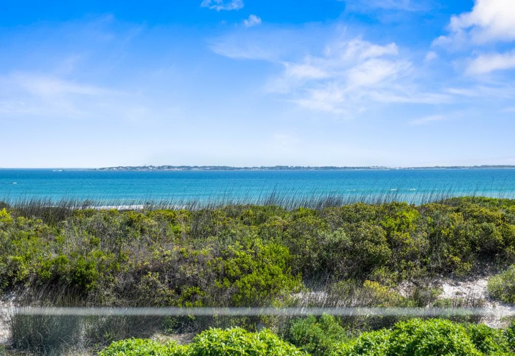 Big Bay Beach Club J32