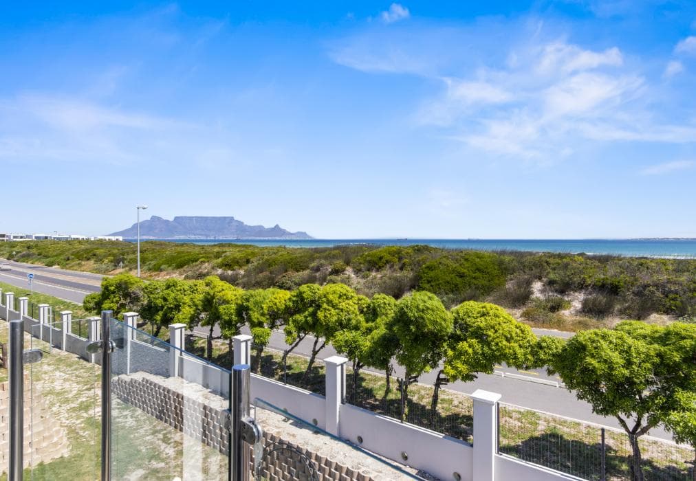 Big Bay Beach Club J32