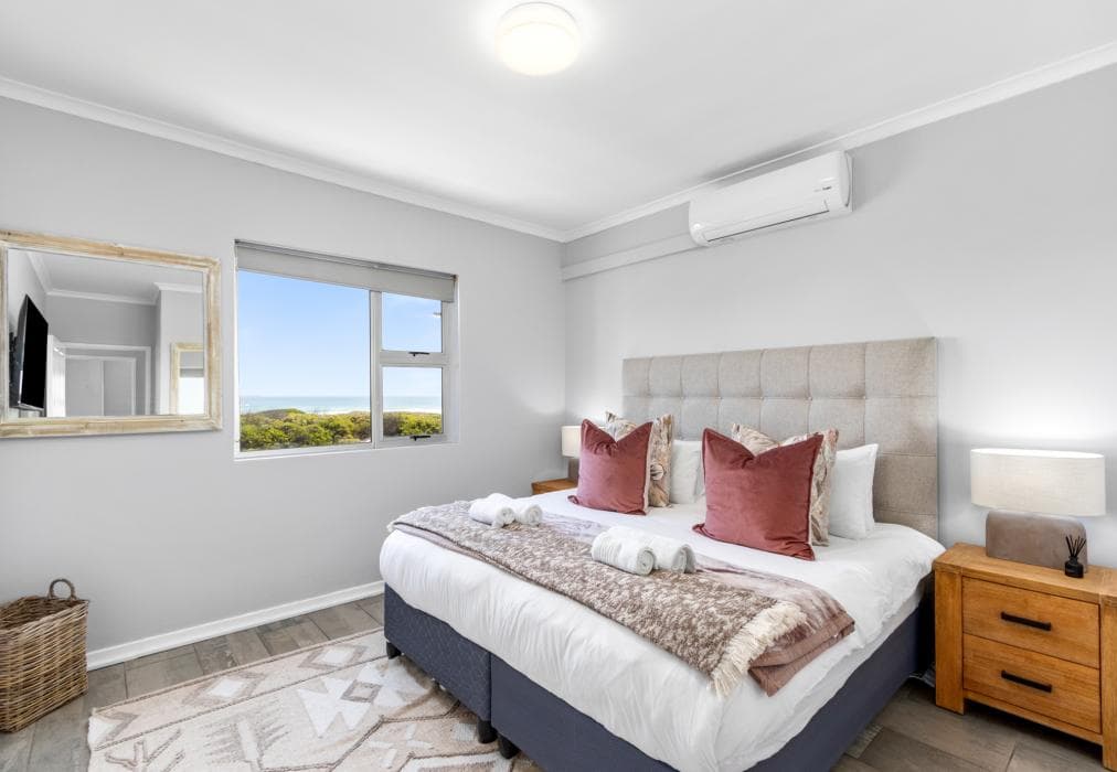 Big Bay Beach Club J32