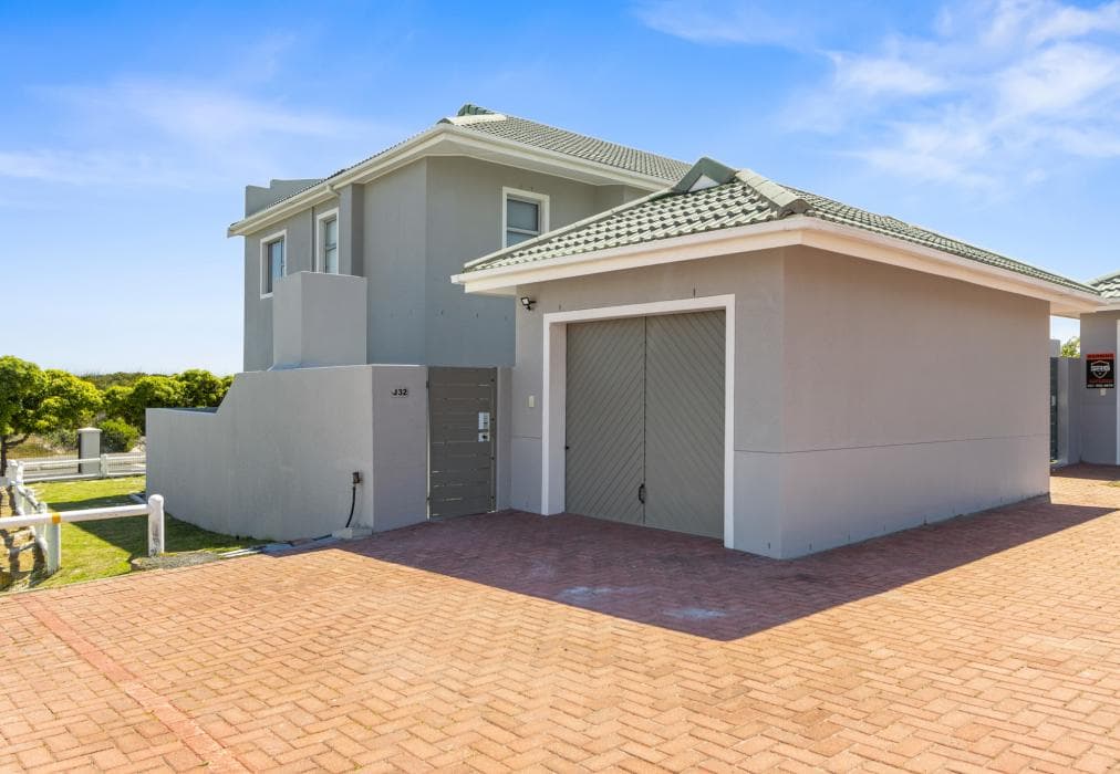 Big Bay Beach Club J32