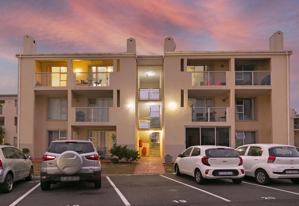 Big Bay Beach Club 21