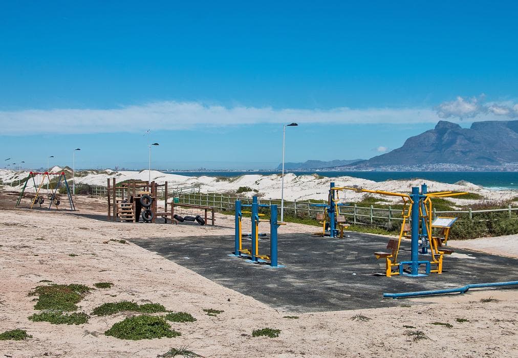 Big Bay Beach Club 21