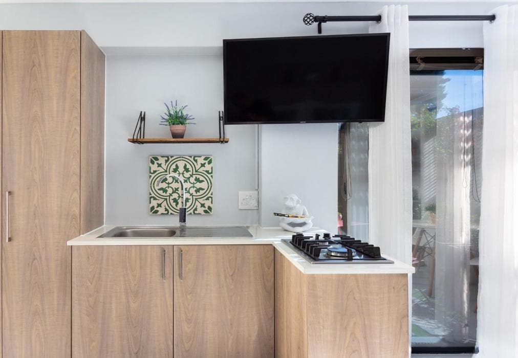 A Studio Apartment in Bloubergsands