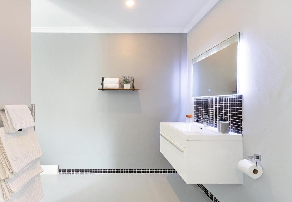 A Studio Apartment in Bloubergsands