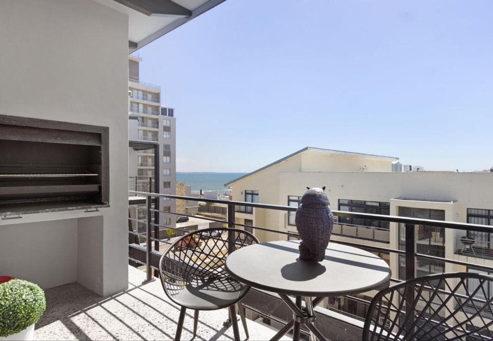 Manhattan On Coral Apartments