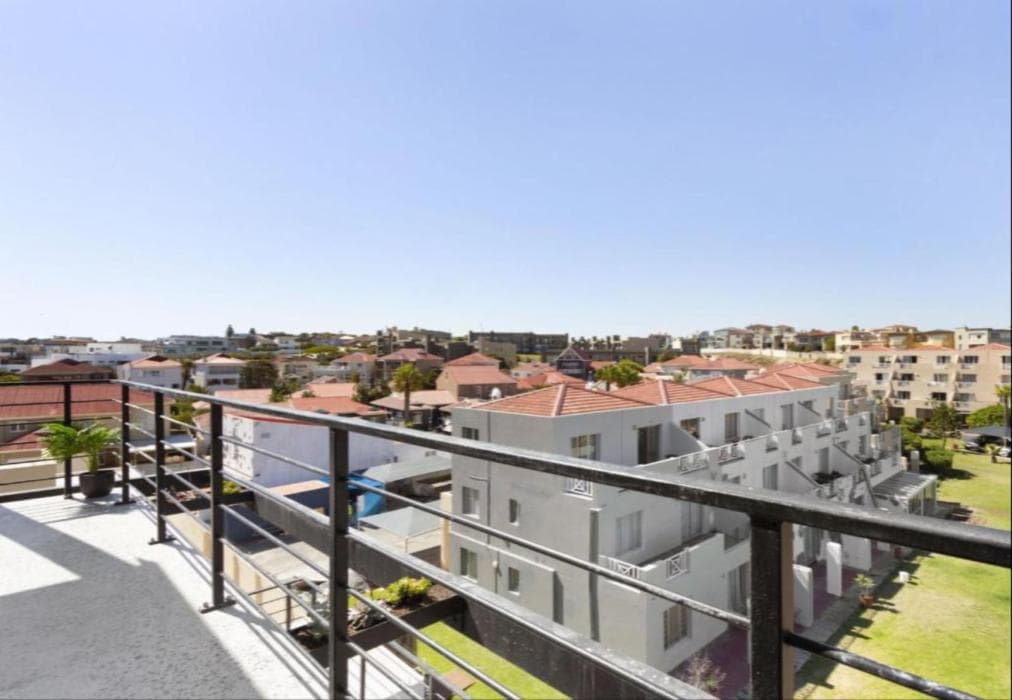 Manhattan On Coral Apartments