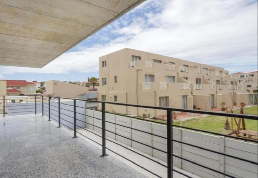 Manhattan On Coral Apartments