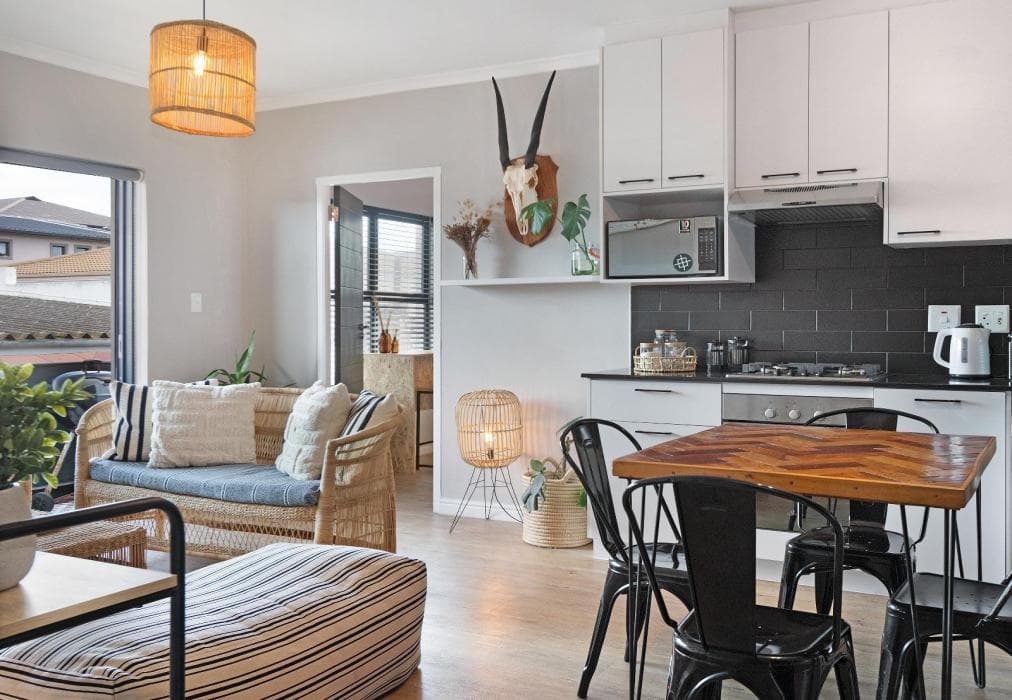 Cape on Portefield 5