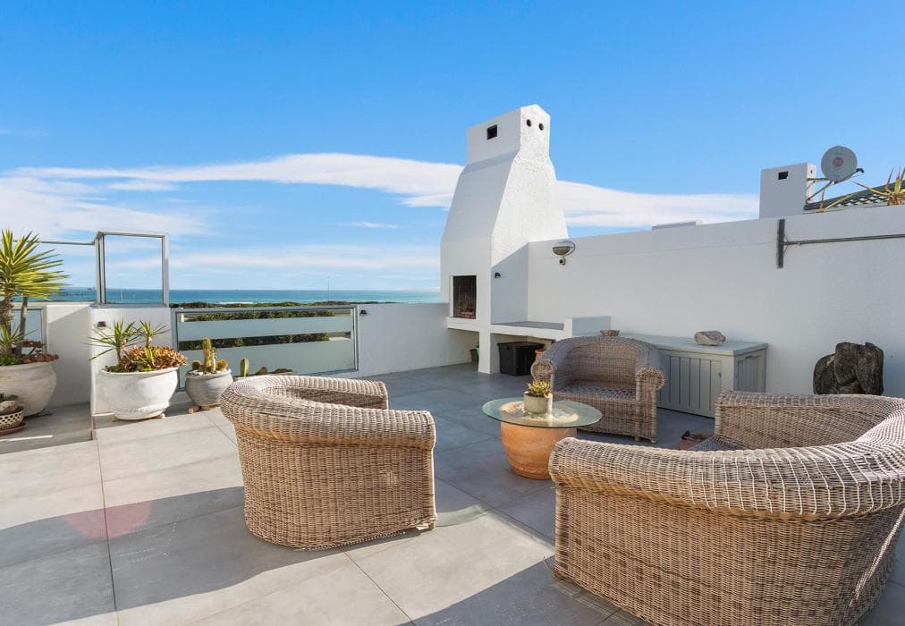 Big Bay Beach Club 37