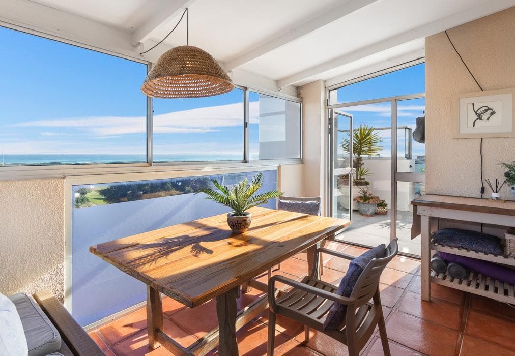 Big Bay Beach Club 37