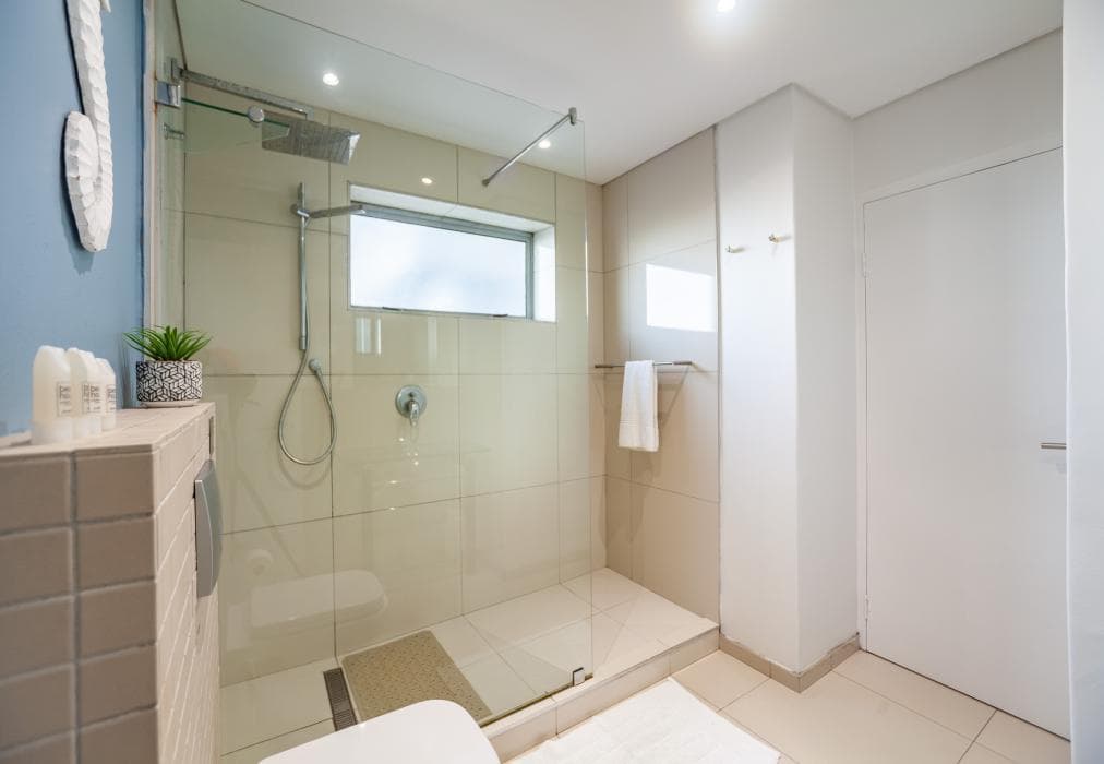 Infinity G9 Ocean View Apartment