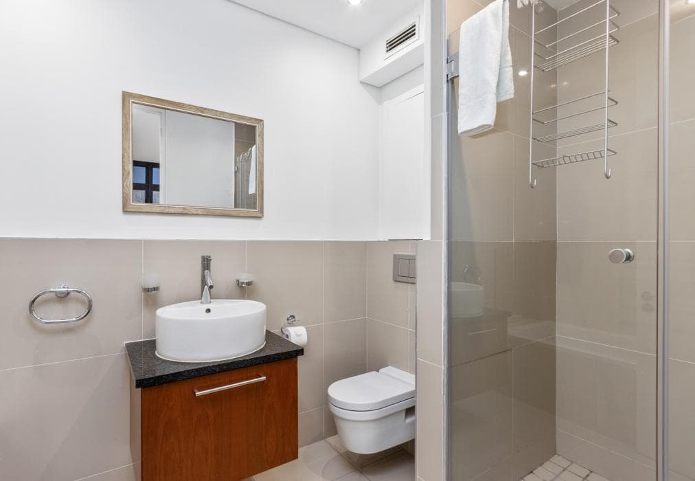 Eden On The Bay 174B