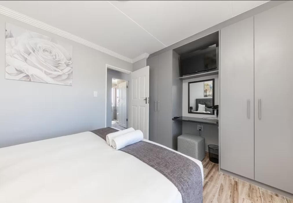 Designer 2 Bed Apartment