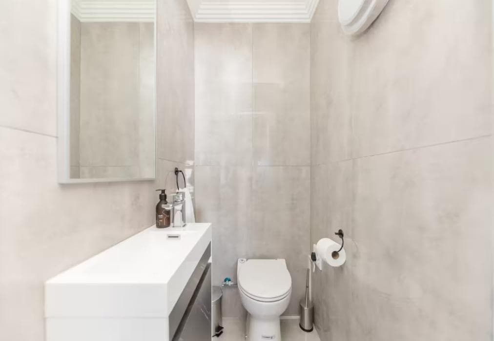 Designer 2 Bed Apartment