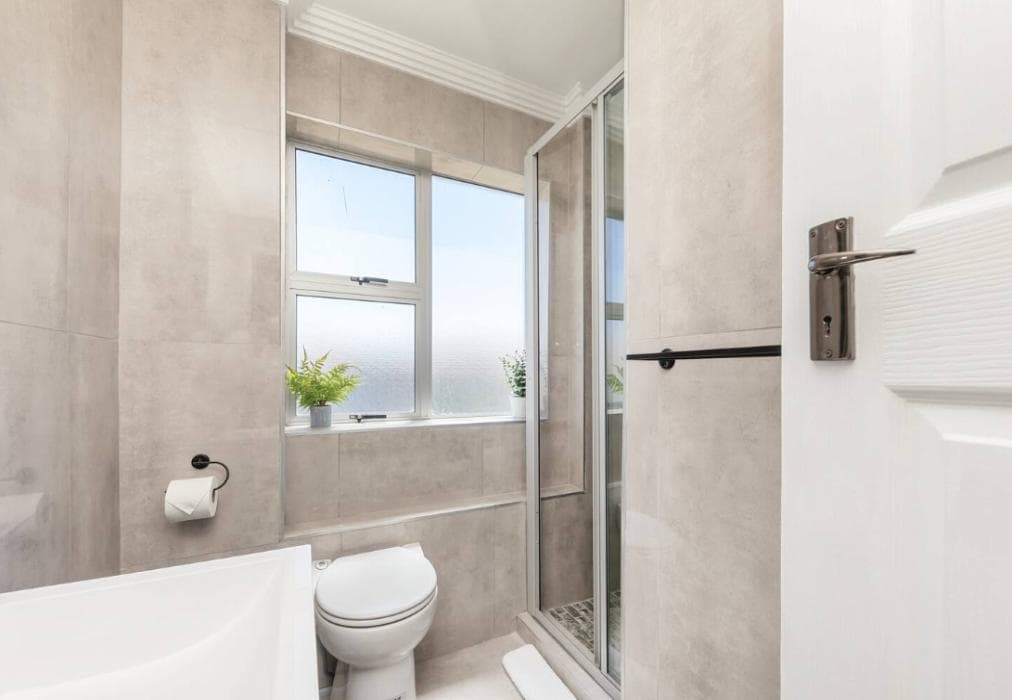 Designer 2 Bed Apartment