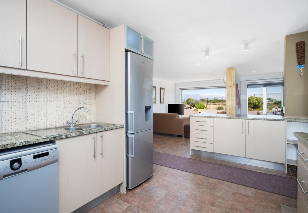 Big Bay Beach Club G6