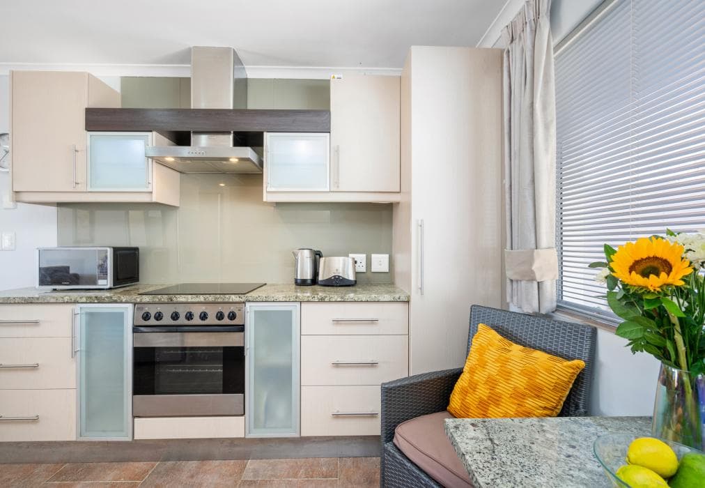 Big Bay Beach Club G6