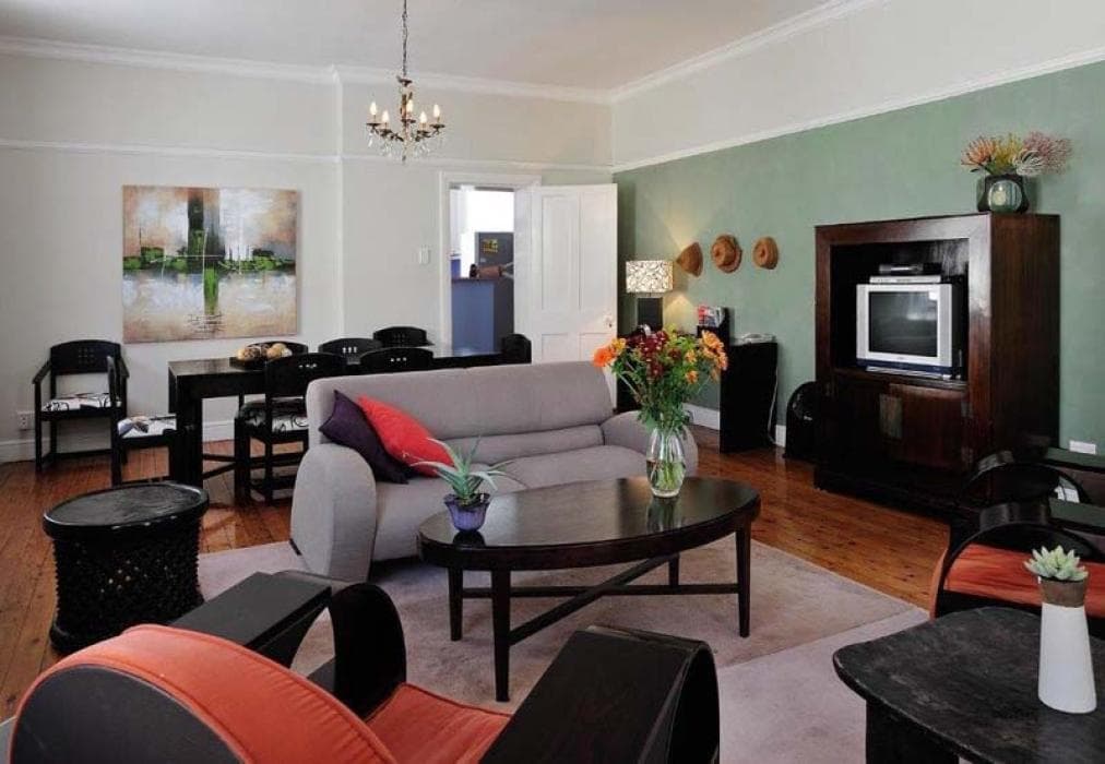 Barry Hall Apartment 3