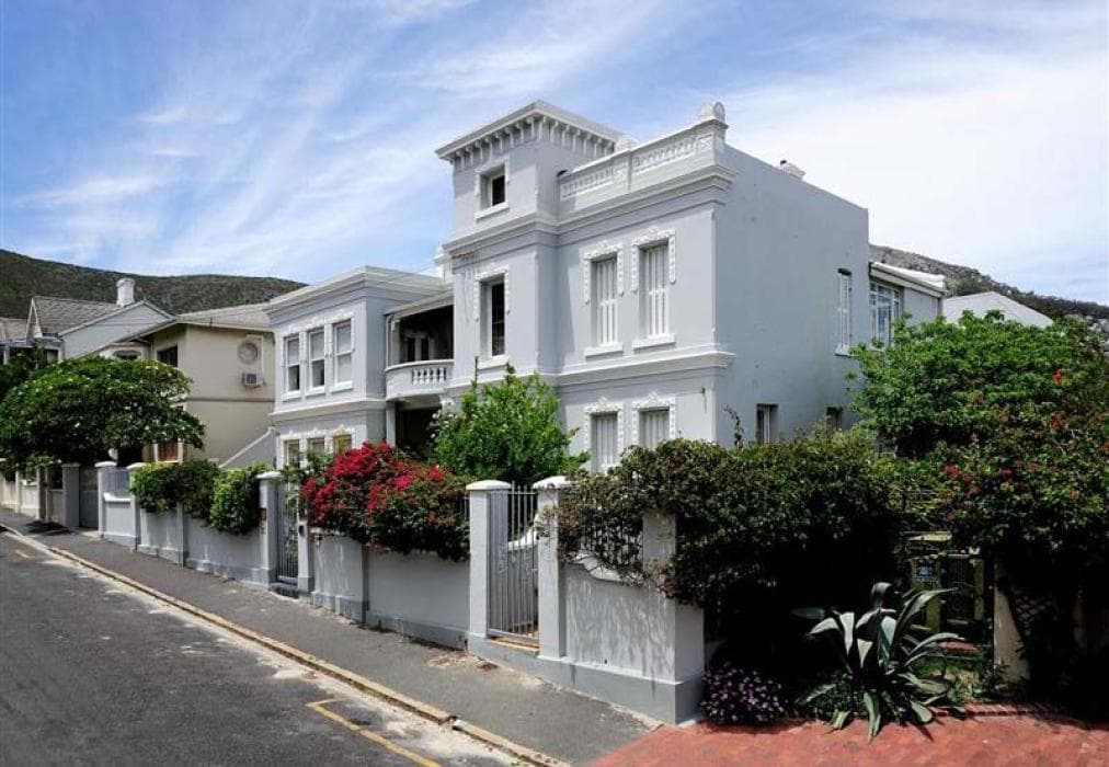 Barry Hall Garden Cottage