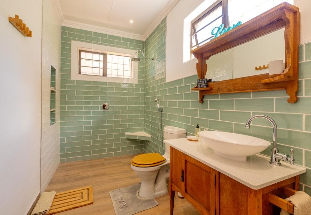 Victoria Bay Holiday Cottage