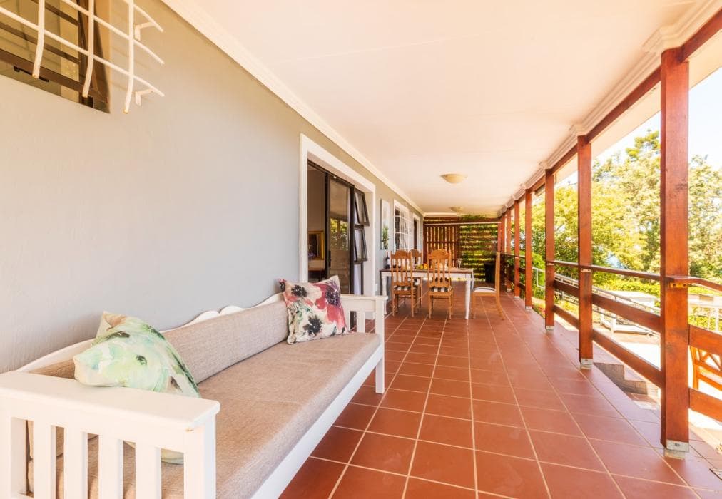 Victoria Bay Holiday Cottage