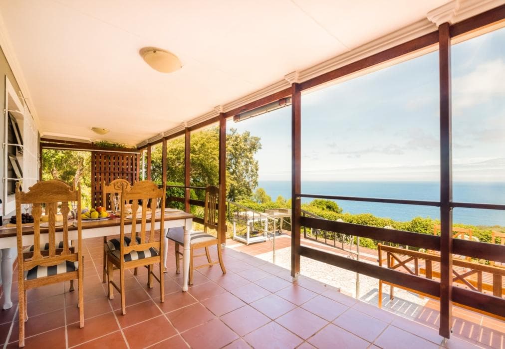 Victoria Bay Holiday Cottage