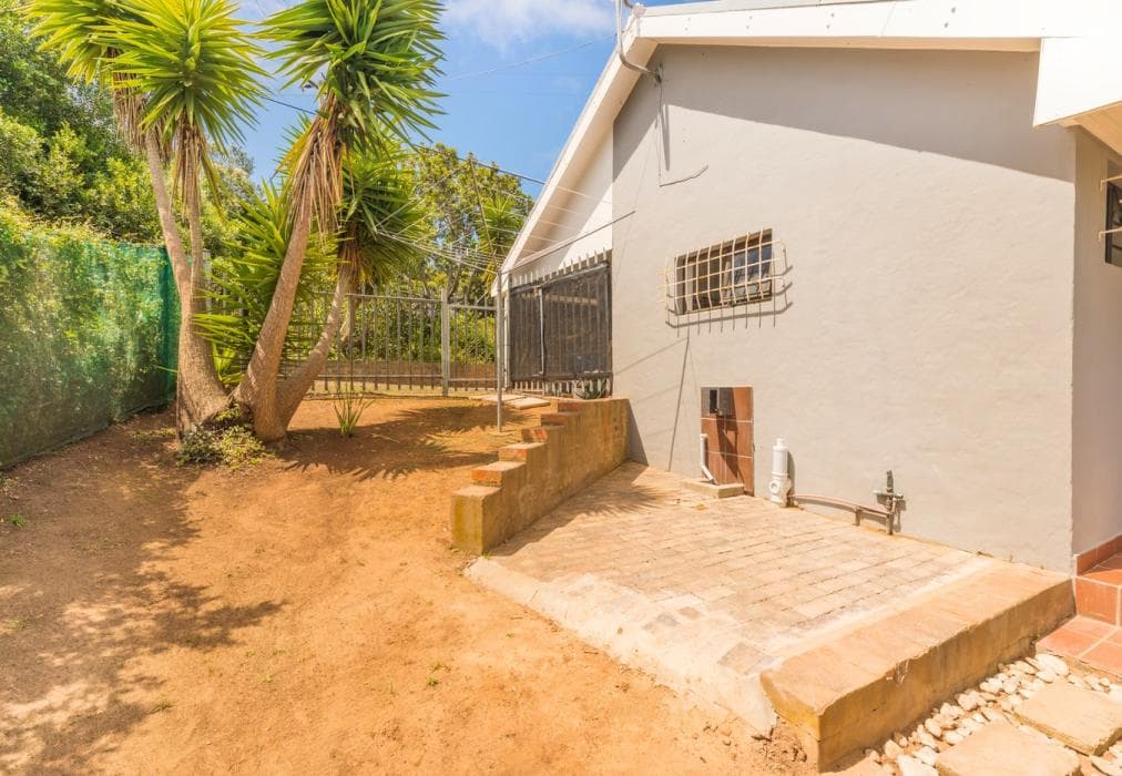 Victoria Bay Holiday Cottage