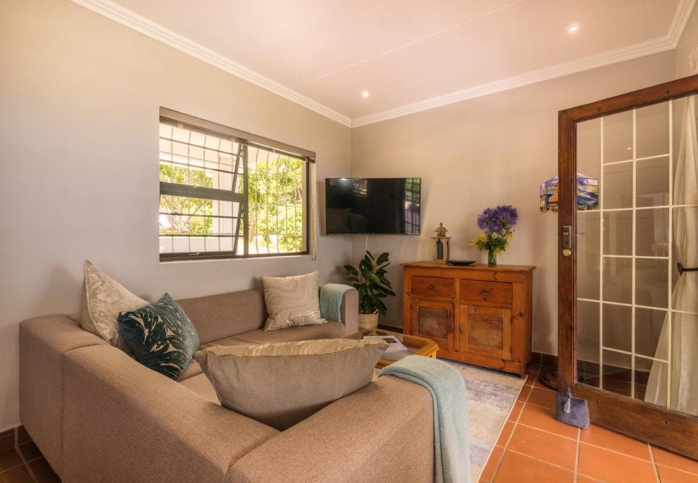 Victoria Bay Holiday Cottage