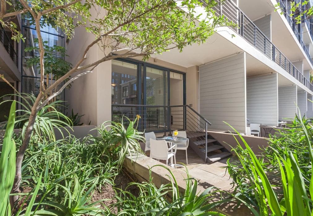 J10 Adderley Terrace