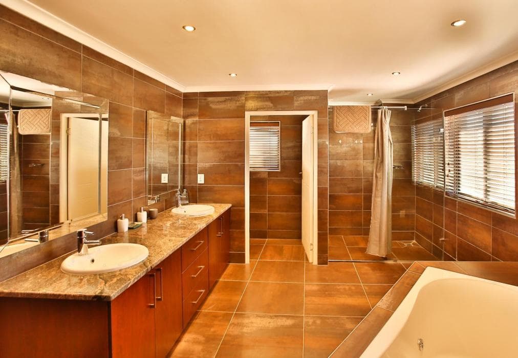 Bayview Langebaan 8 Sleeper