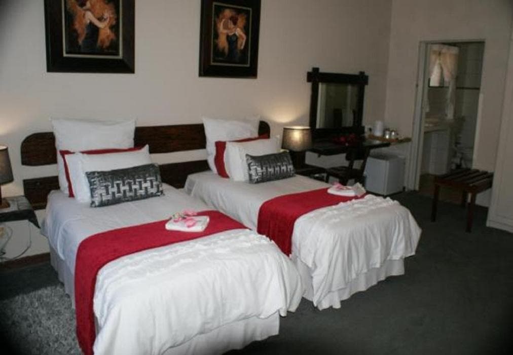 Ndiza Lodge and Cabanas