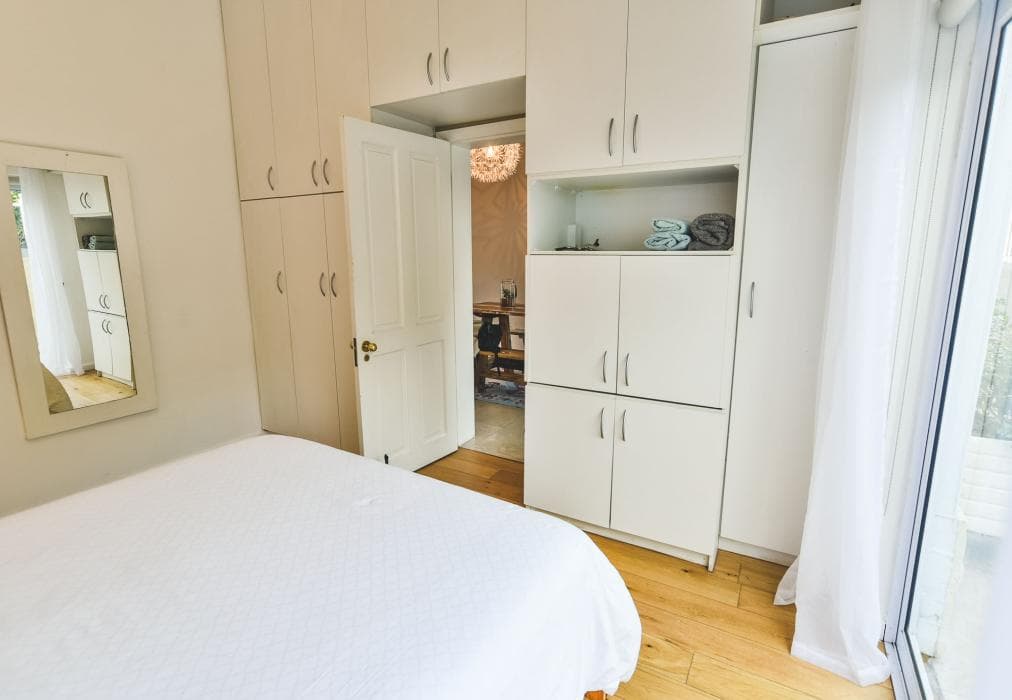 Kelvin Cottage, Gardens