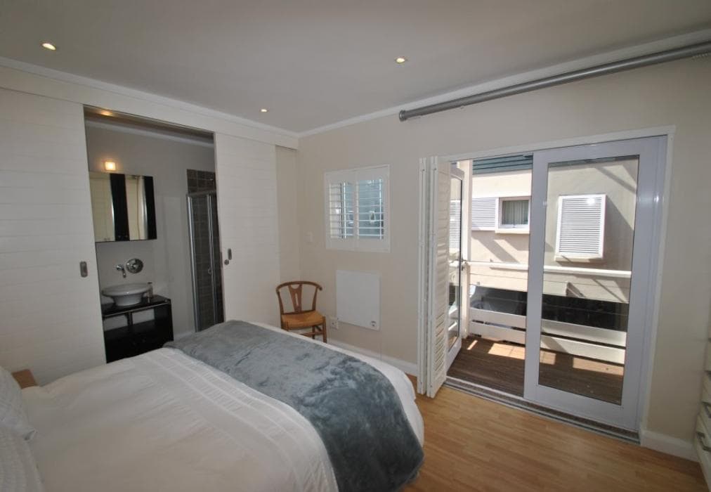 Trendy Getaway on the Canal