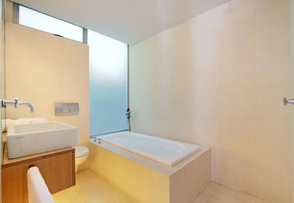 Lions View- 5 Bedroom Mainhouse