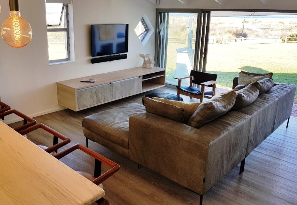 Barefootin Beachfront Cottage