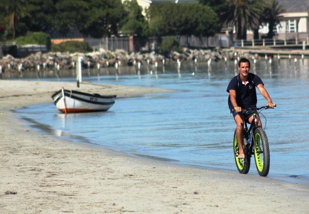 Barefootin Beachfront Cottage