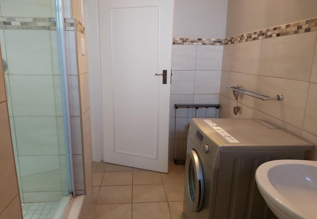 The Sparrow's Nest Beach Cottage