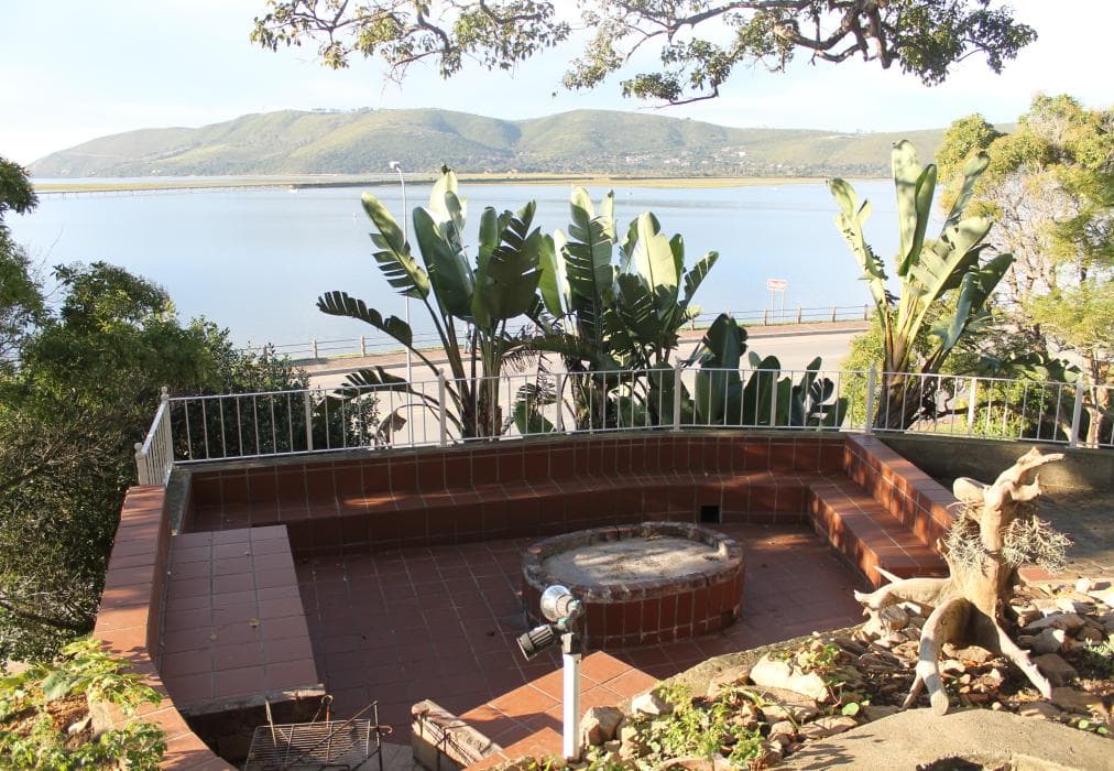 Phoenix Lodge and Waterside Accommodation