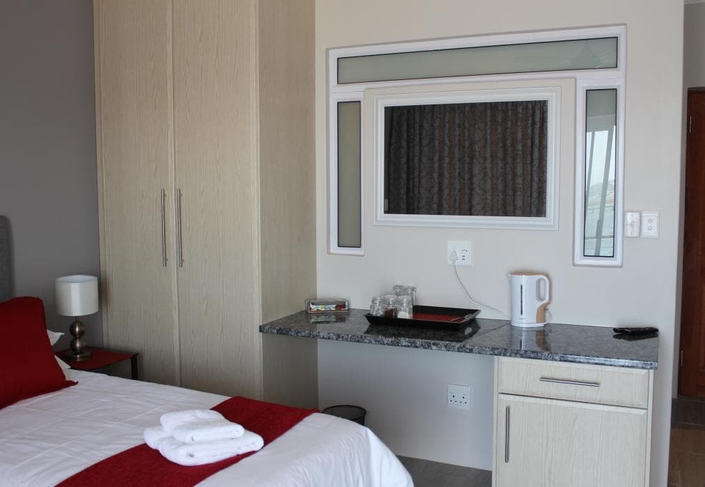 Phoenix Lodge and Waterside Accommodation