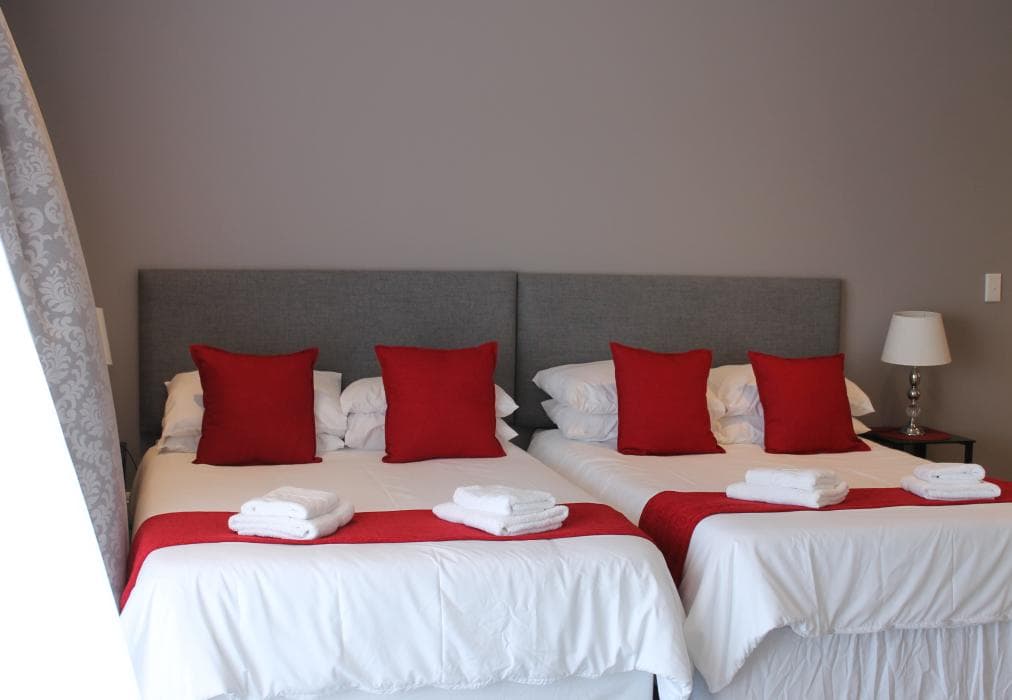 Phoenix Lodge and Waterside Accommodation