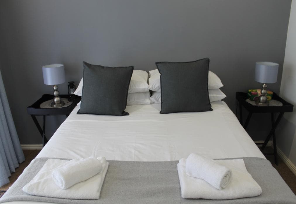 Phoenix Lodge and Waterside Accommodation