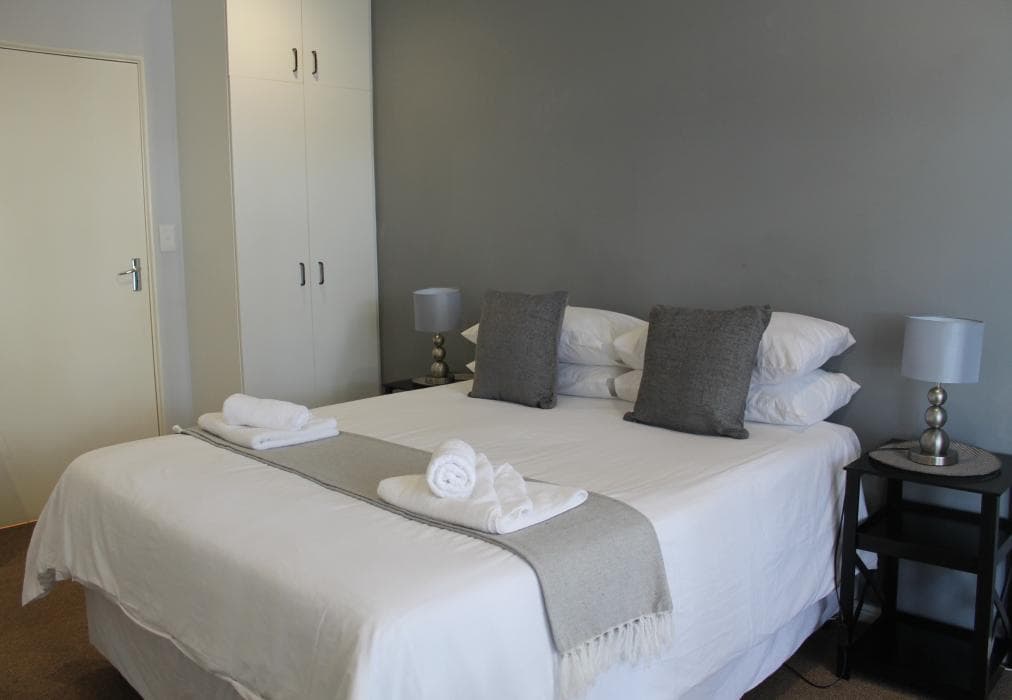 Phoenix Lodge and Waterside Accommodation