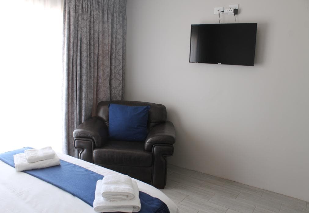 Phoenix Lodge and Waterside Accommodation