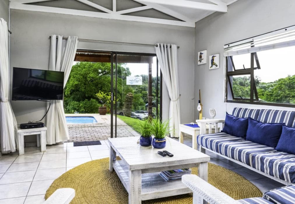 Kingfisher Lakeside Retreat