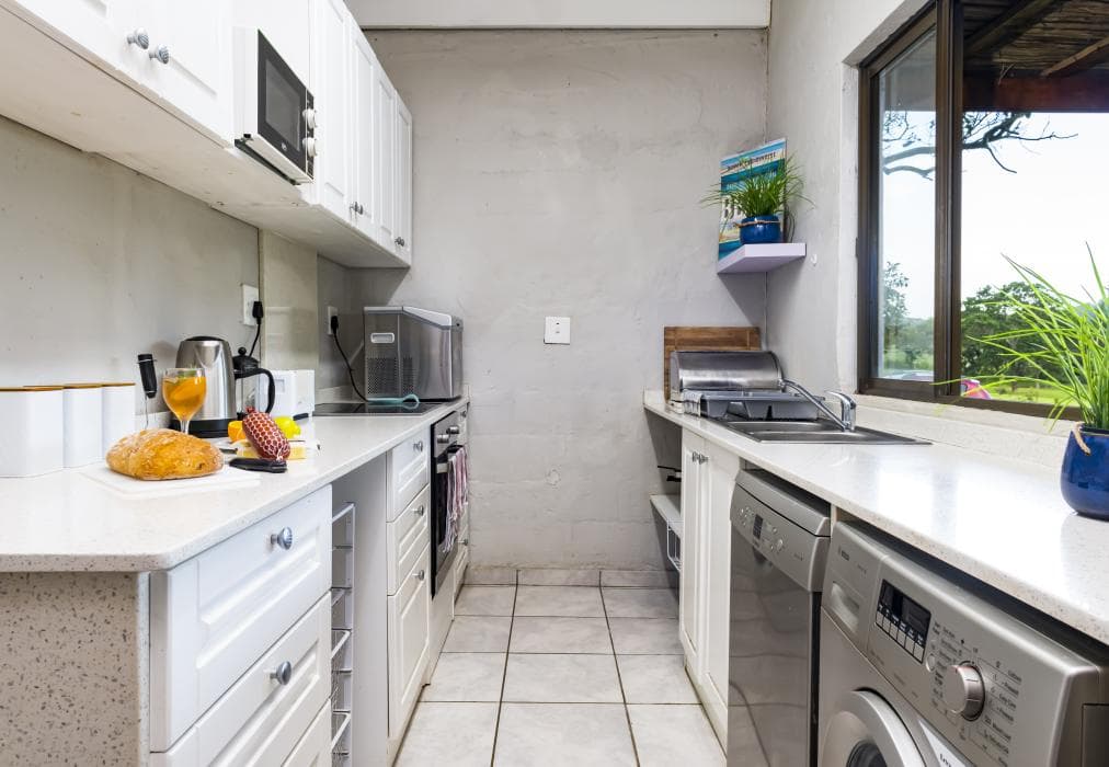 Kingfisher Lakeside Retreat