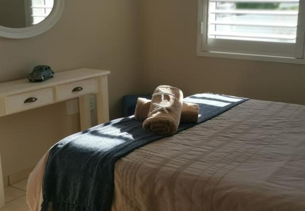 Unwind @ 167 Golden Mile