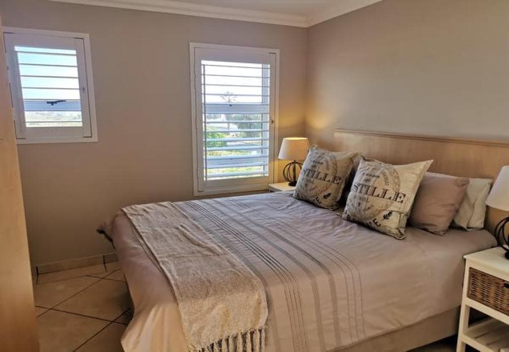 Unwind @ 167 Golden Mile