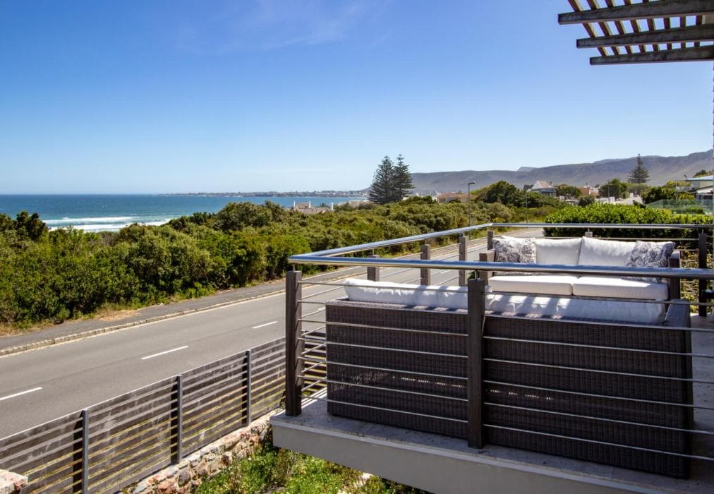 214, 10th Street Voelklip